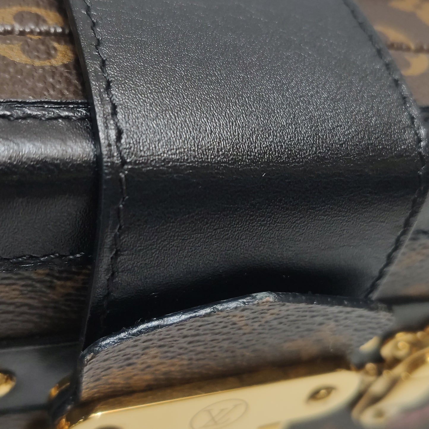 LOUIS VUITTON PETITE MALLE
