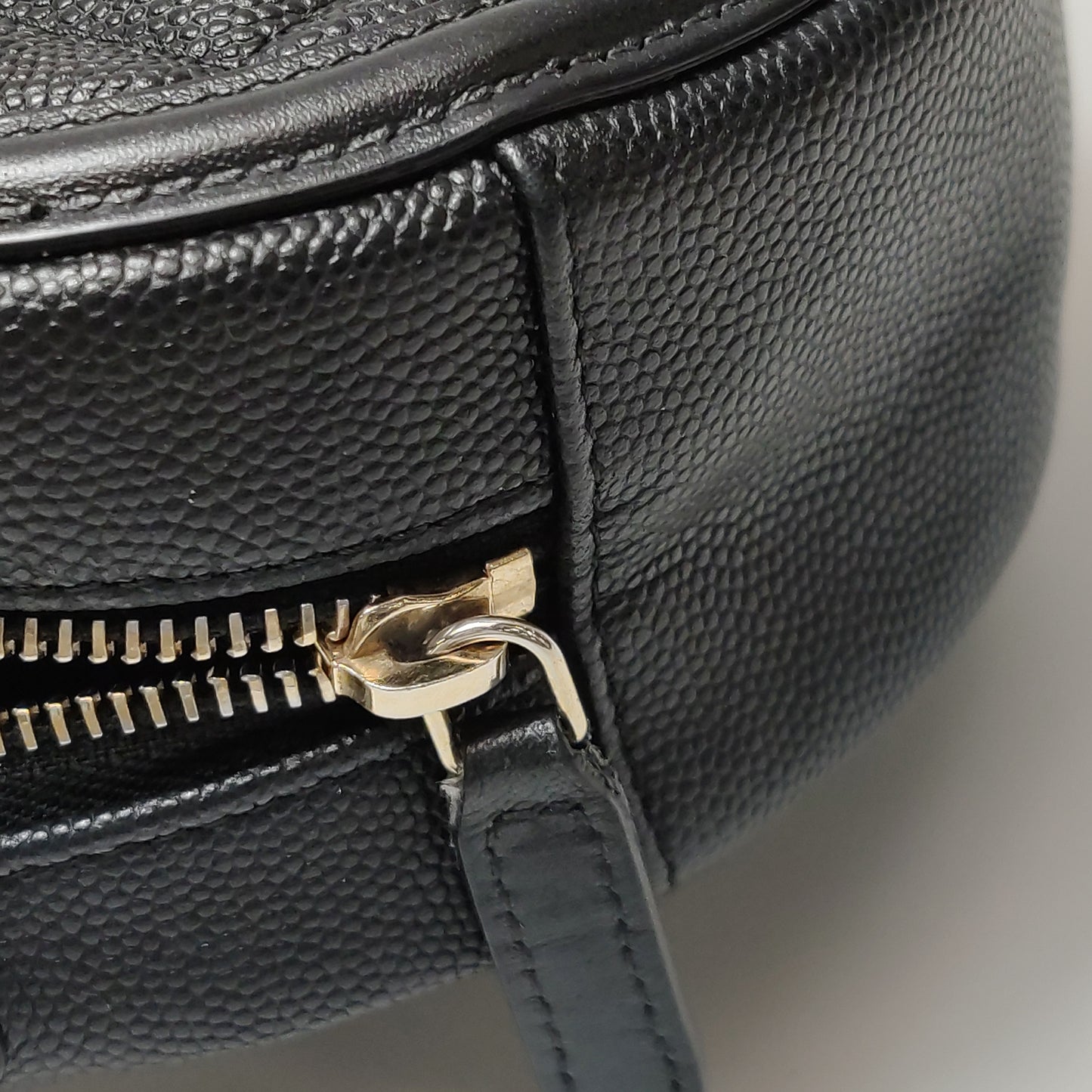 CHANEL ROUND BAG