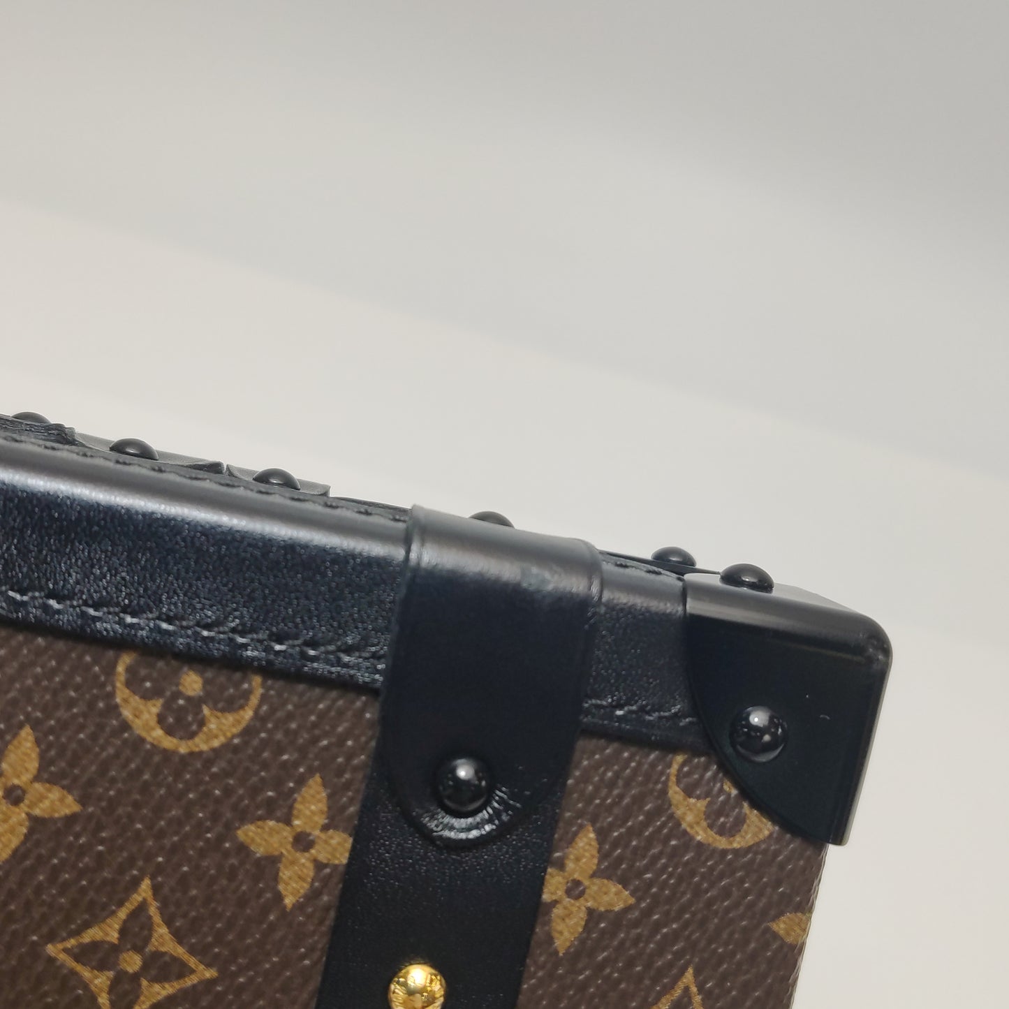 LOUIS VUITTON PETITE MALLE