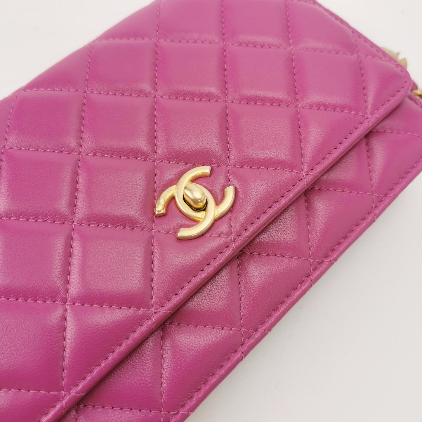 CHANEL CLASSIC FLAP BAG