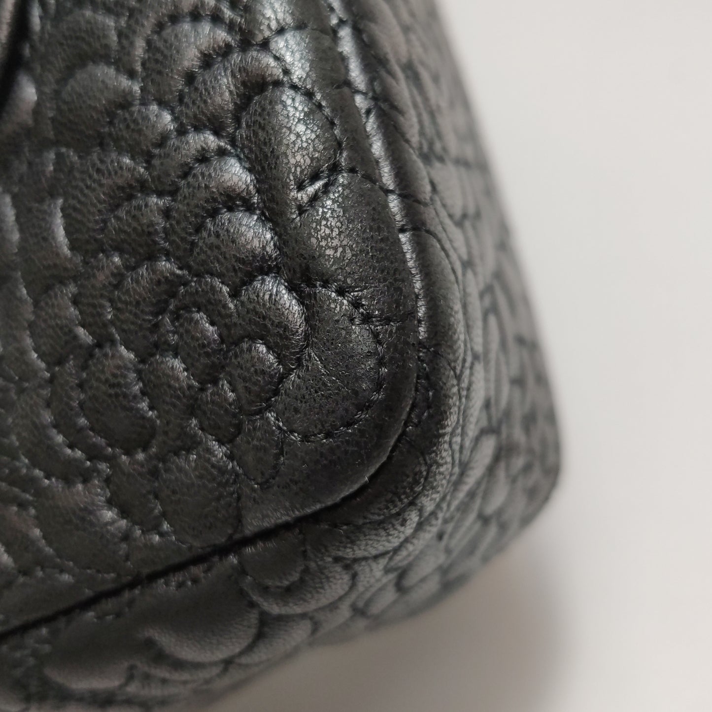 CHANEL CLASSIC FLAP BAG