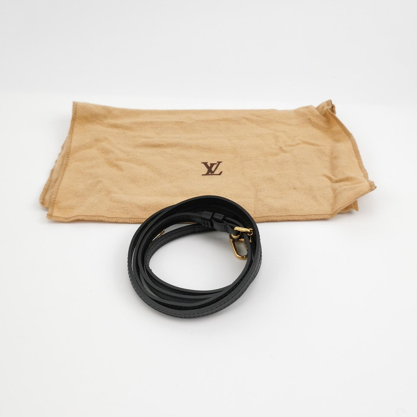 LOUIS VUITTON PETITE MALLE