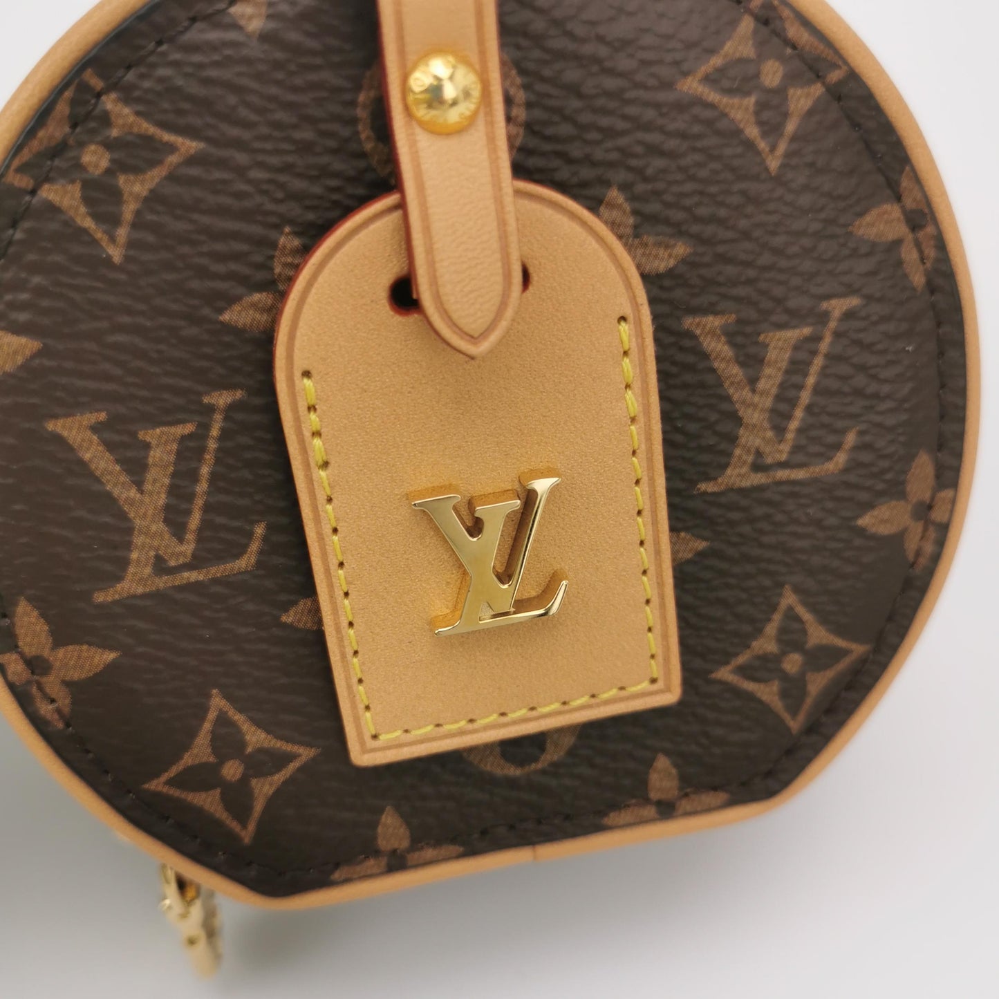 LOUIS VUITTON BOITE CHAPEAU