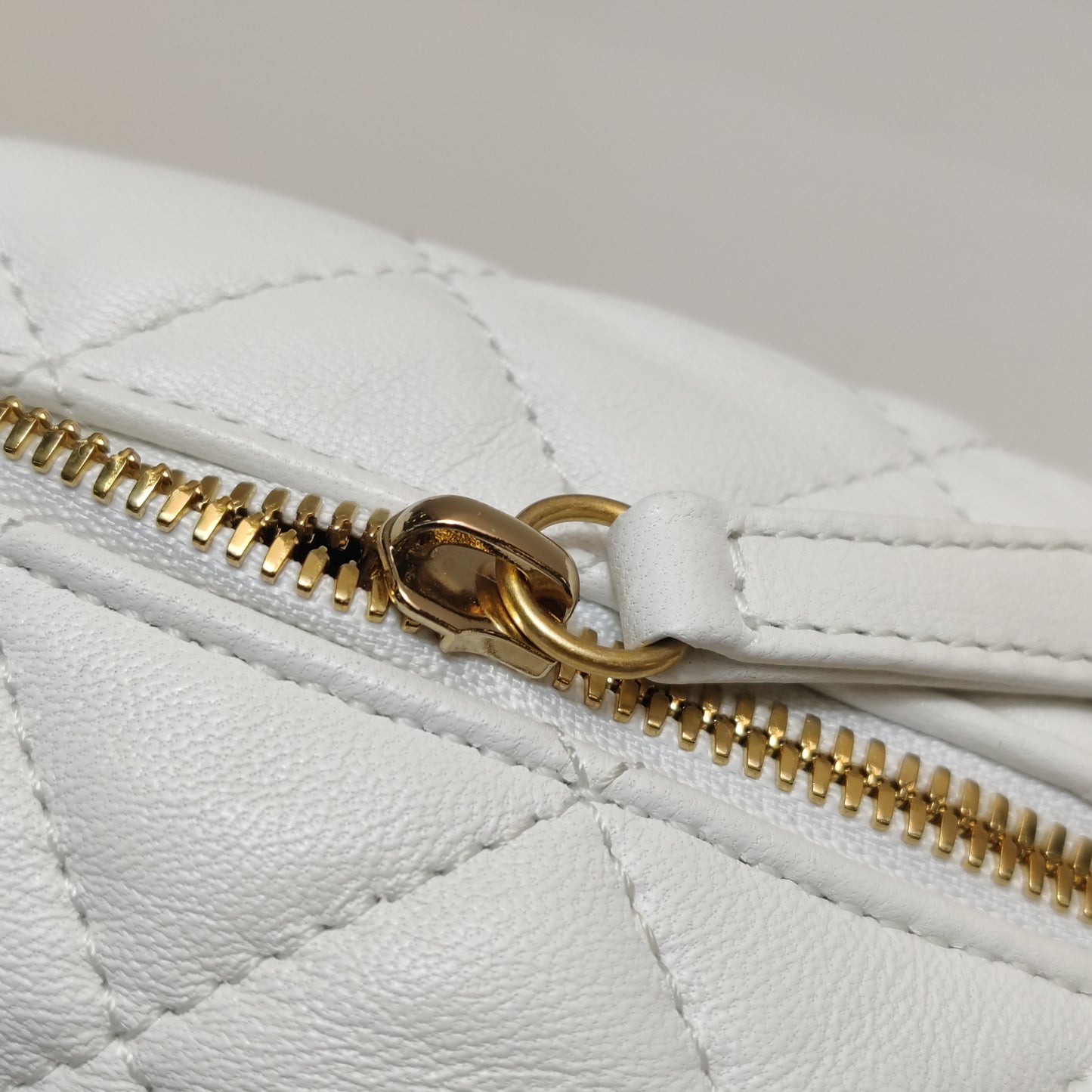 CHANEL PERFECT MEETING HOBO