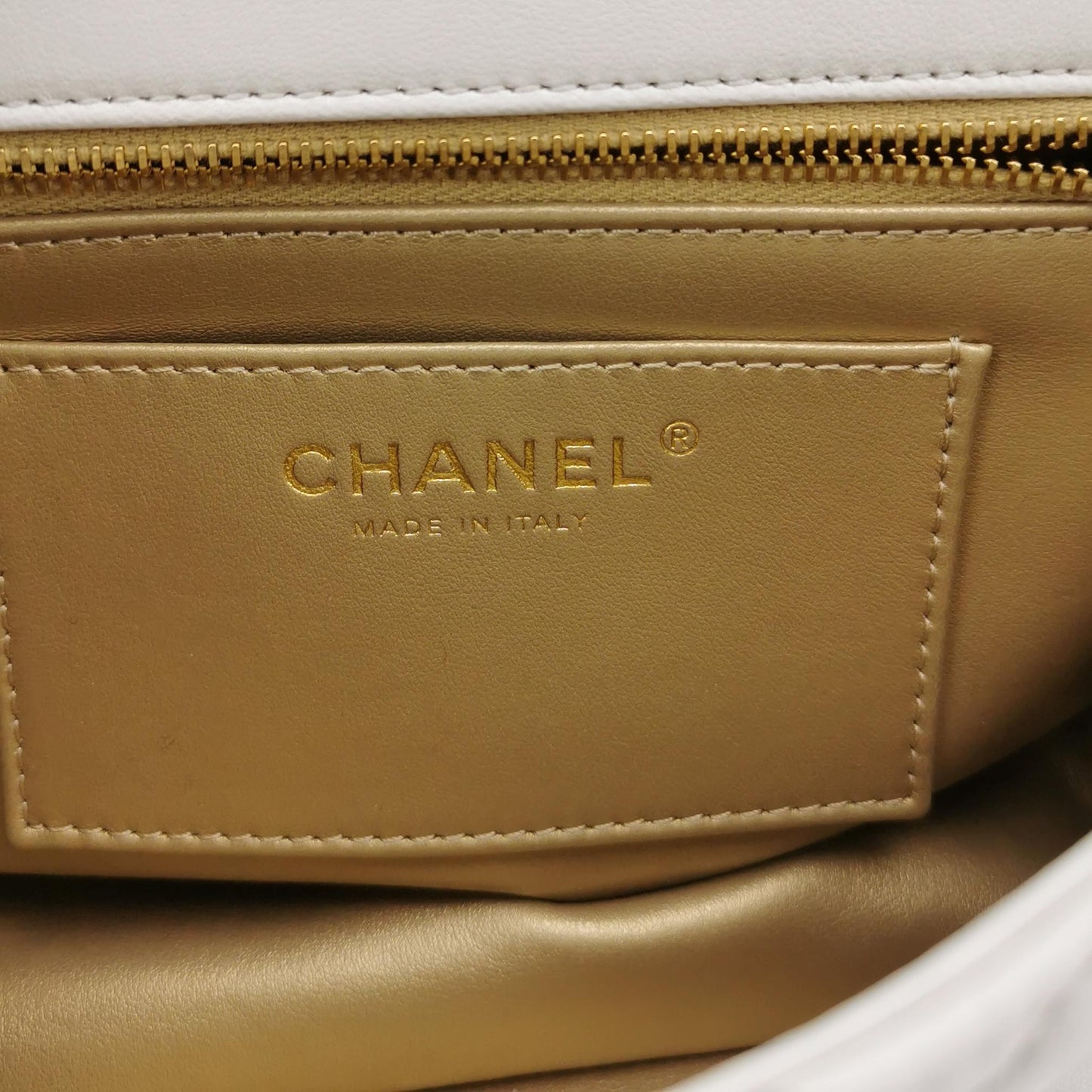 CHANEL WHITE QUILTED LAMBSKIN LEATHER CC CHAIN TOP HANDLE FLAP BAG