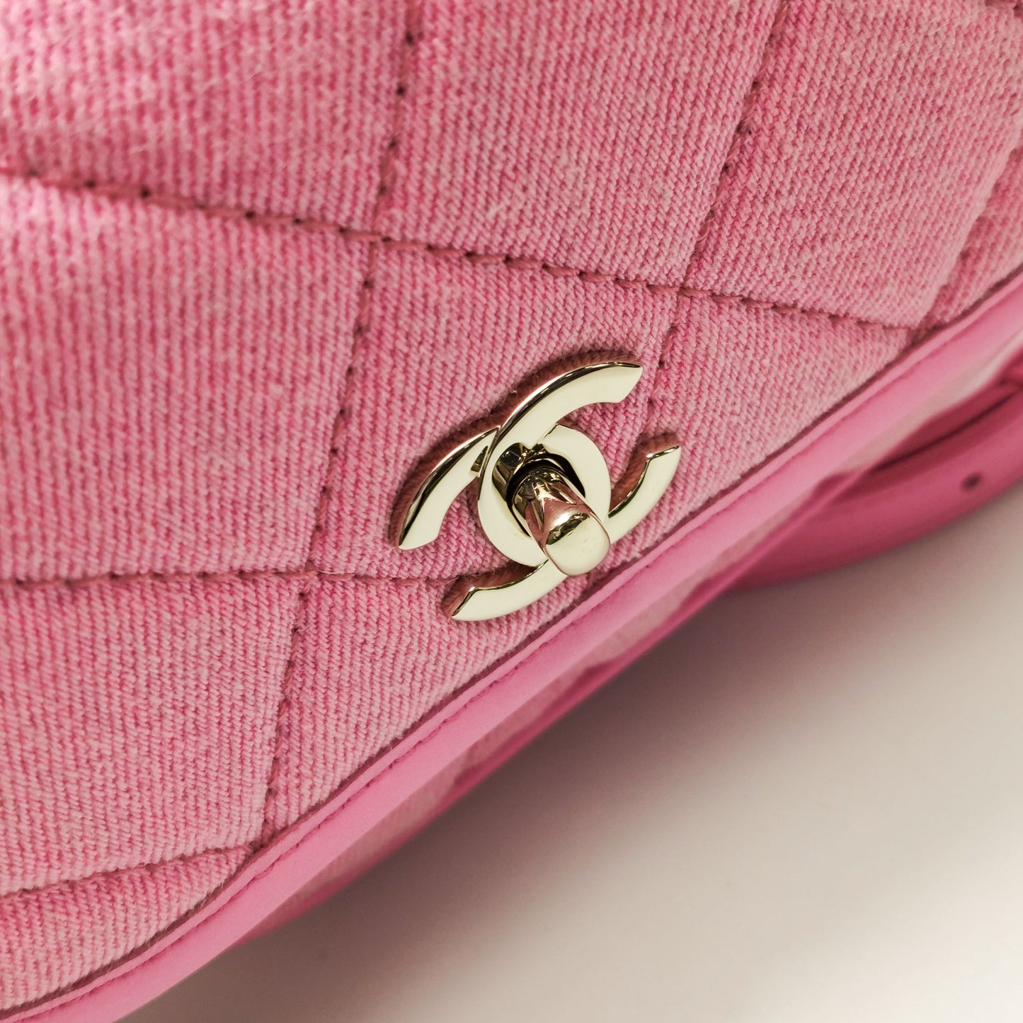 CHANEL METELASSE DENIM BAG