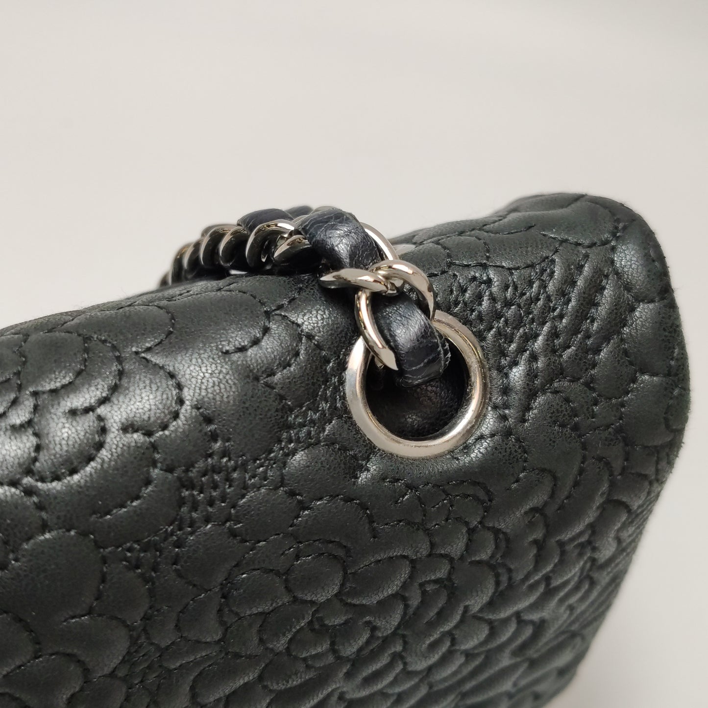 CHANEL CLASSIC FLAP BAG