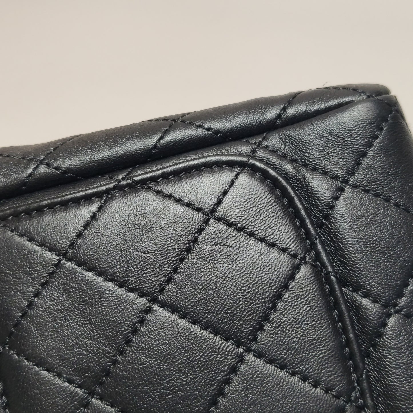 CHANEL KISS LOCK CLASP BAG