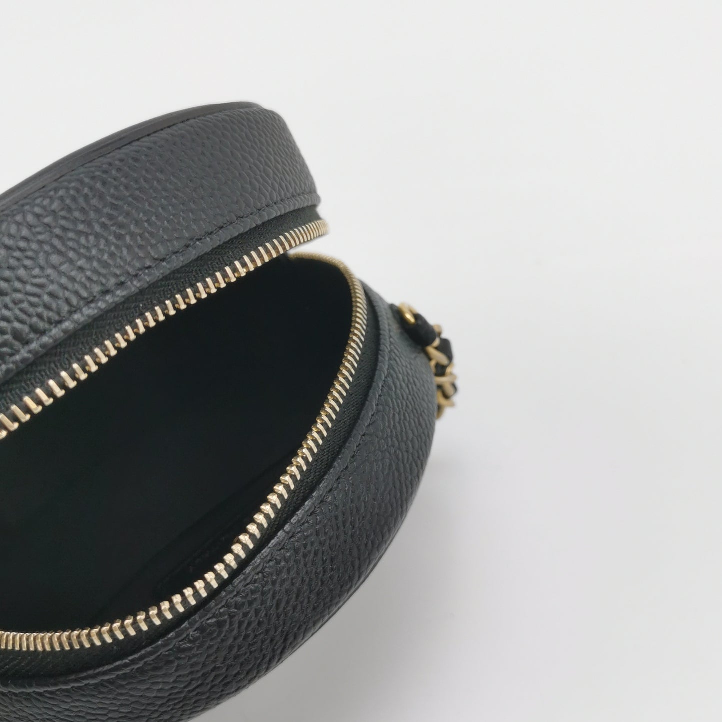 CHANEL ROUND BAG