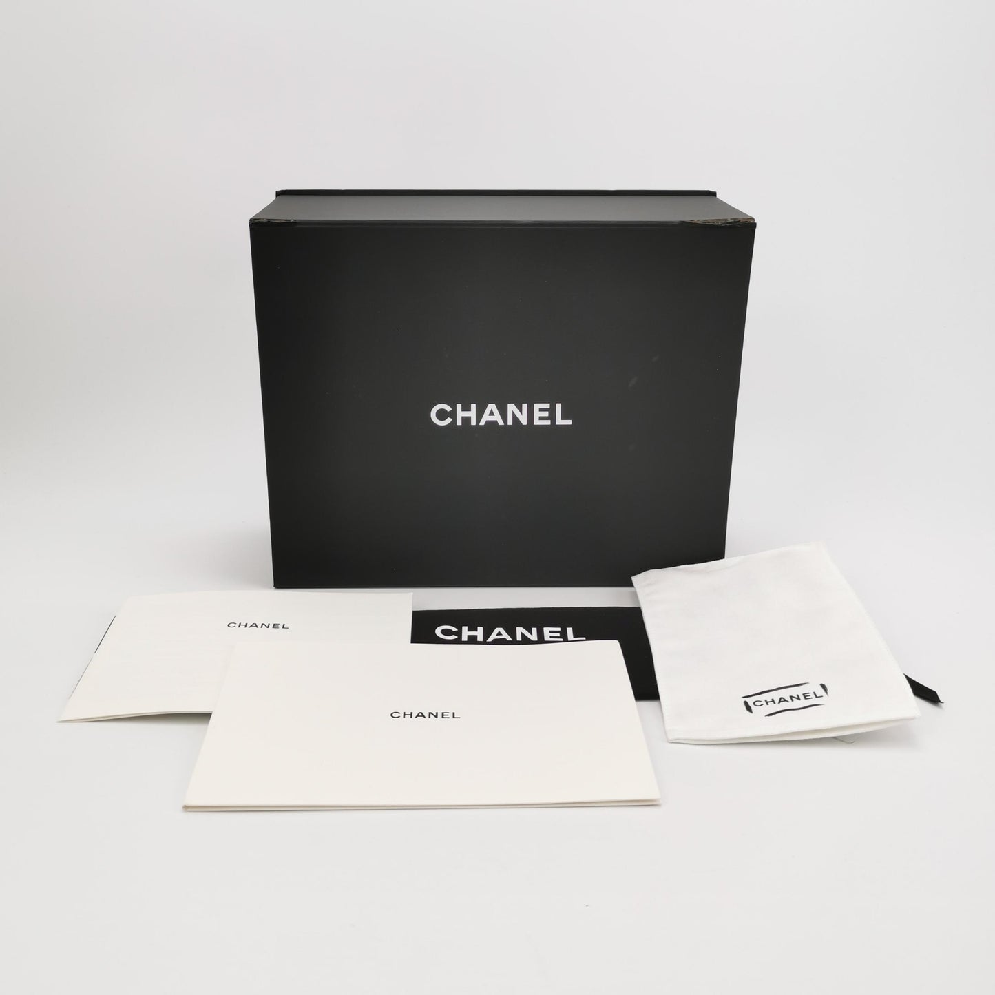 CHANEL WHITE QUILTED LAMBSKIN LEATHER CC CHAIN TOP HANDLE FLAP BAG