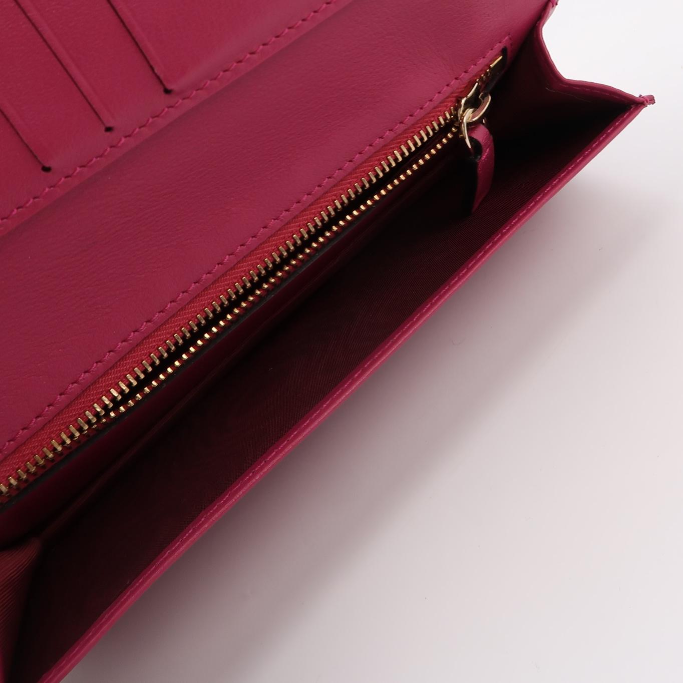 VALENTINO ROCKSTUD CLUTCH