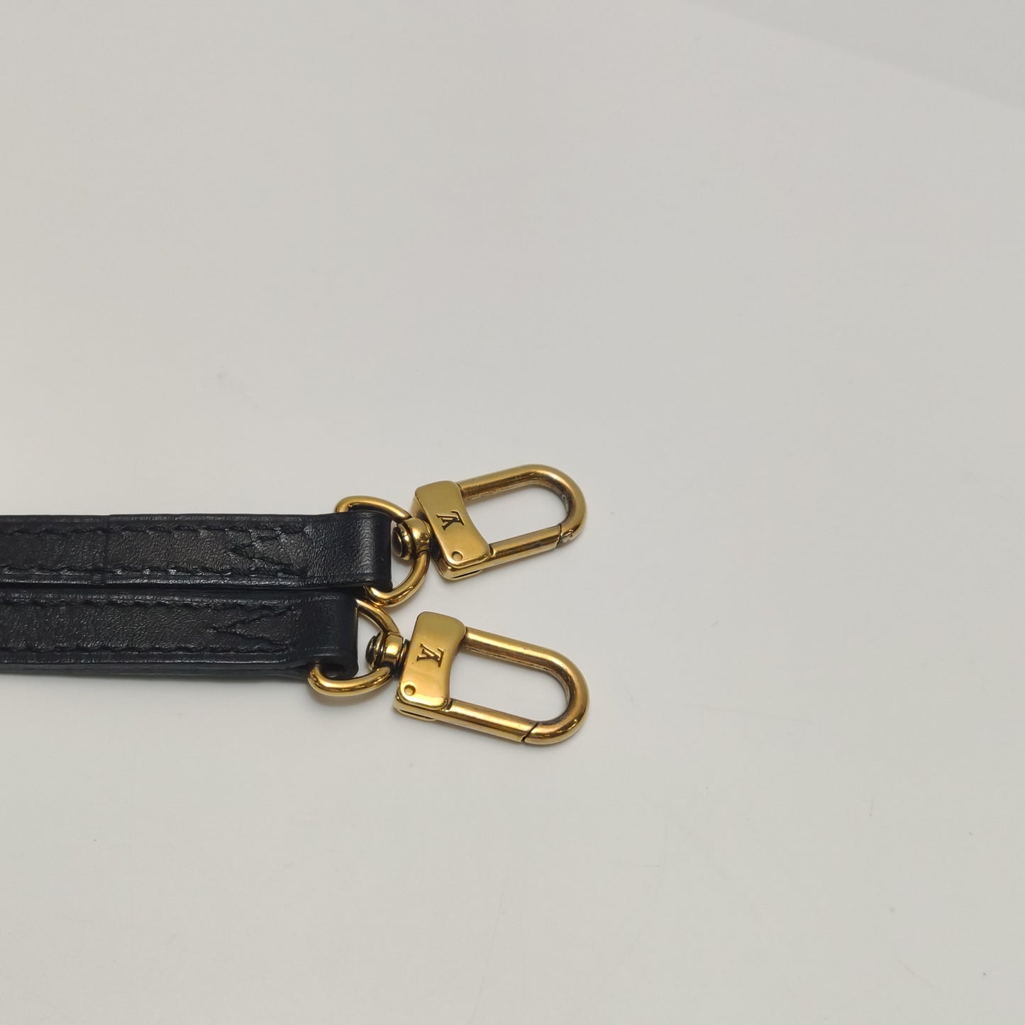 LOUIS VUITTON PETITE MALLE