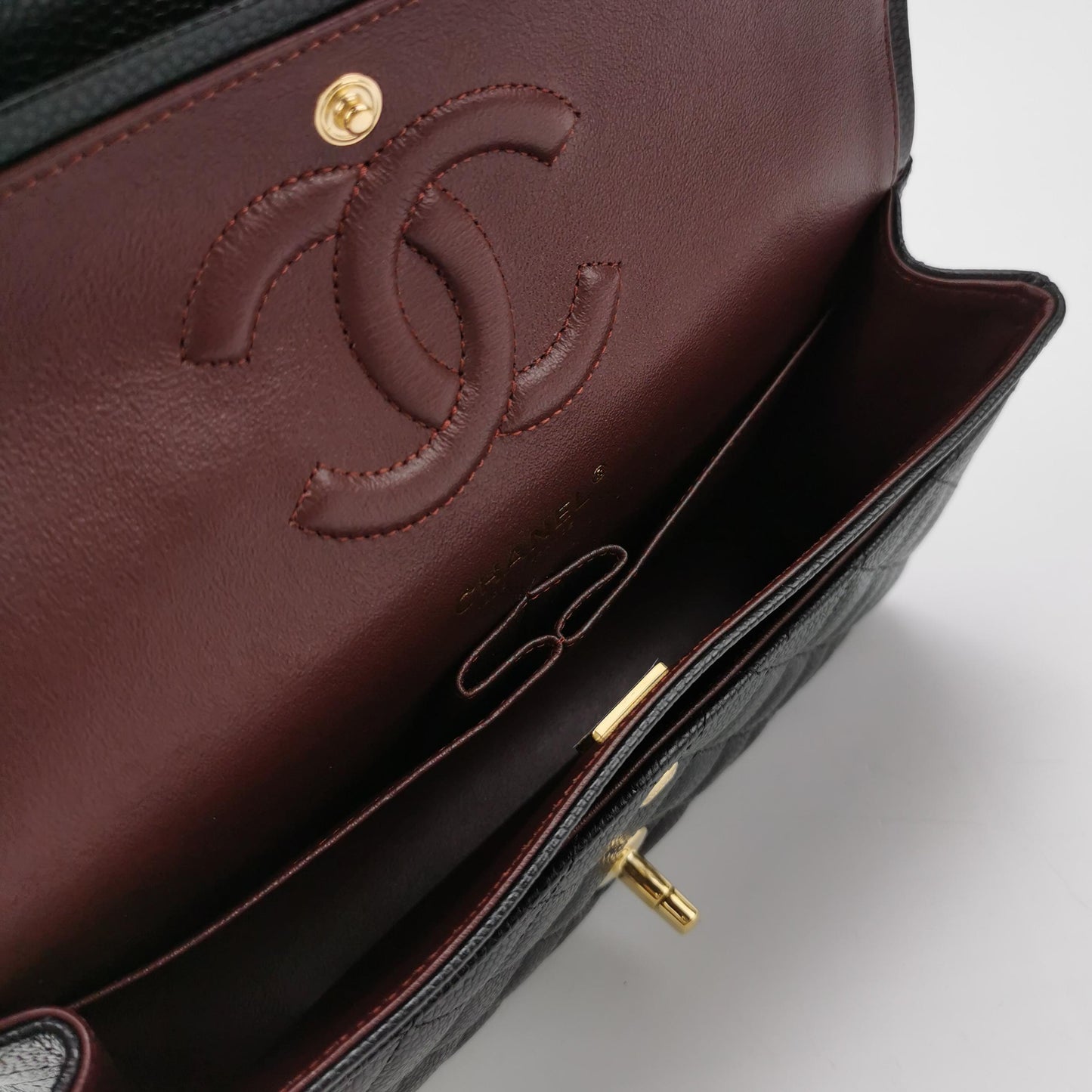 CHANEL CLASSIC FLAP BAG
