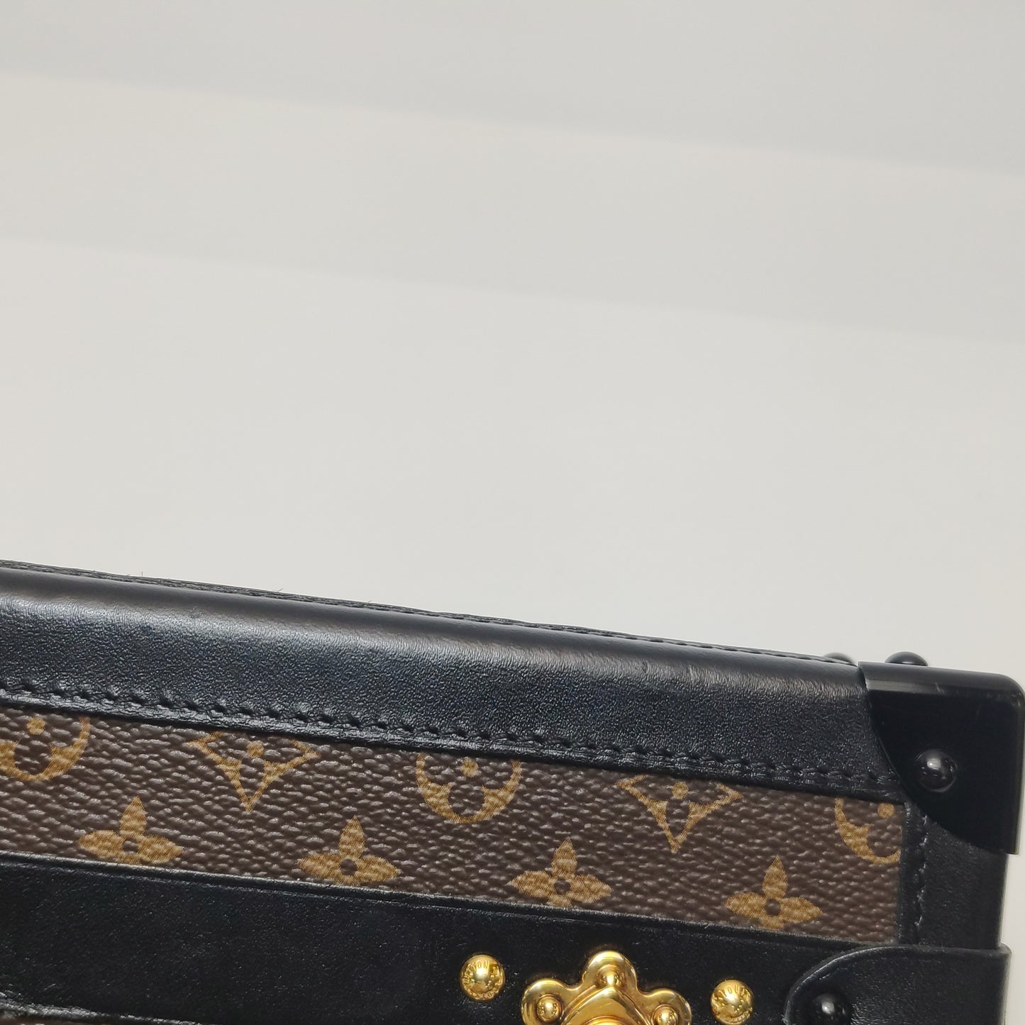 LOUIS VUITTON PETITE MALLE
