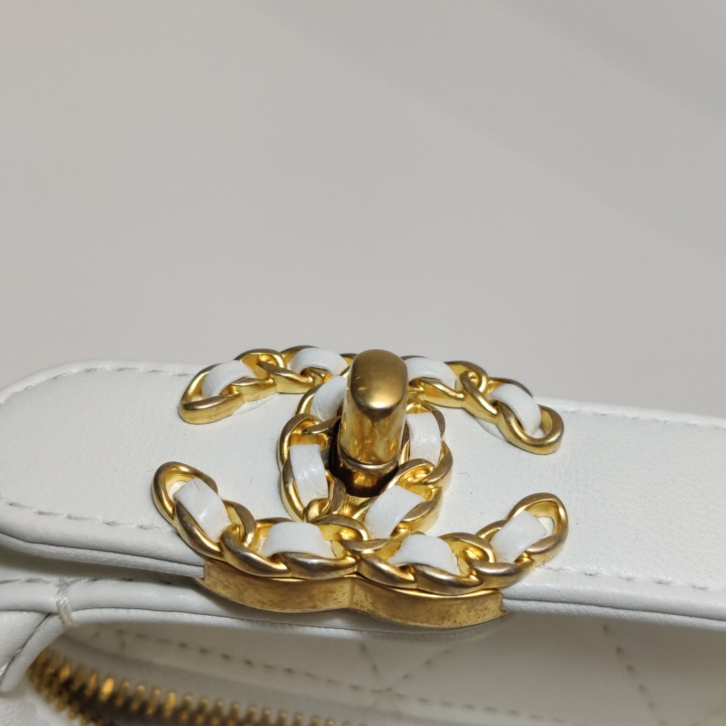 CHANEL PERFECT MEETING HOBO