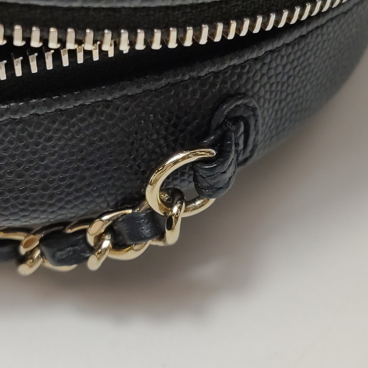 CHANEL ROUND BAG