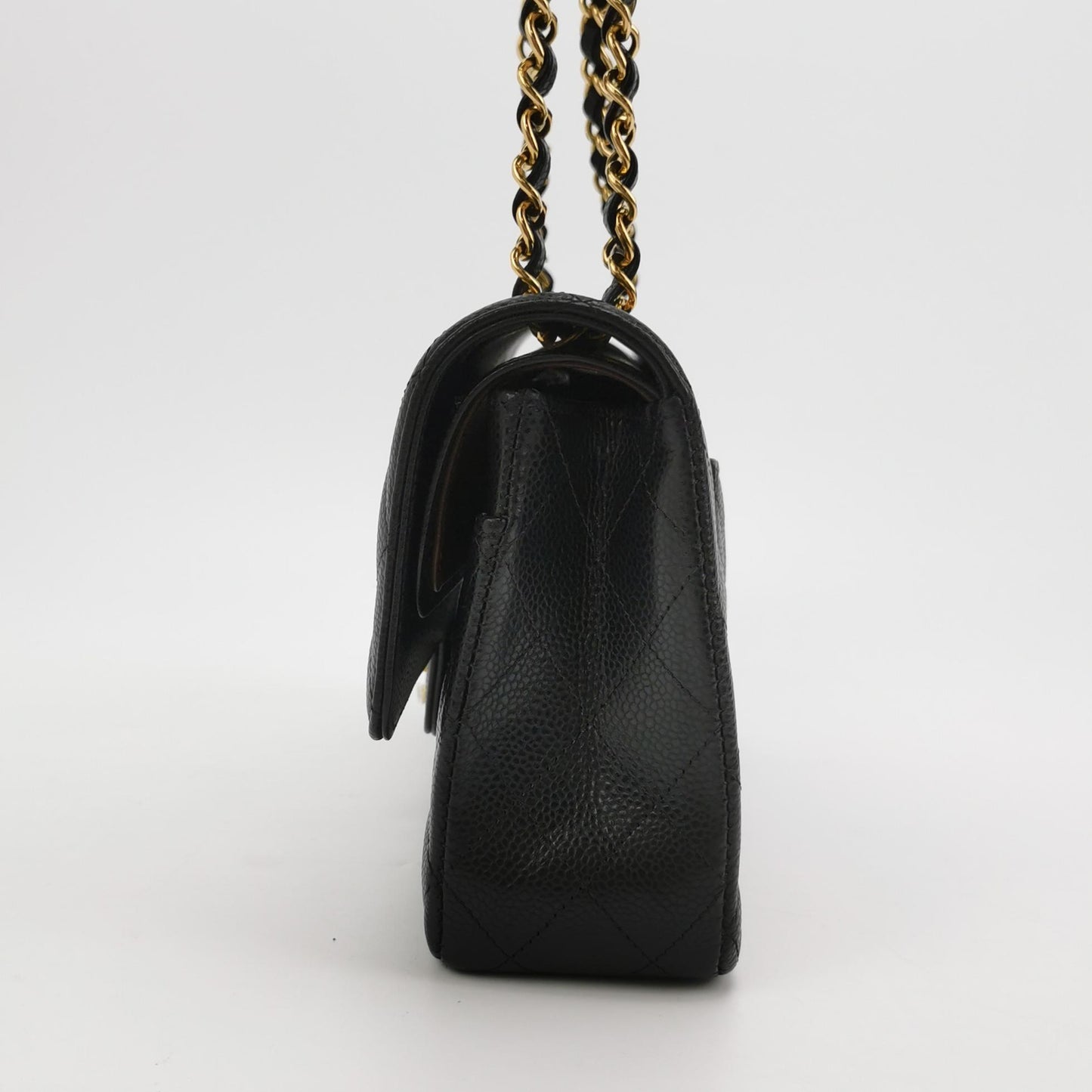 CHANEL CLASSIC FLAP BAG