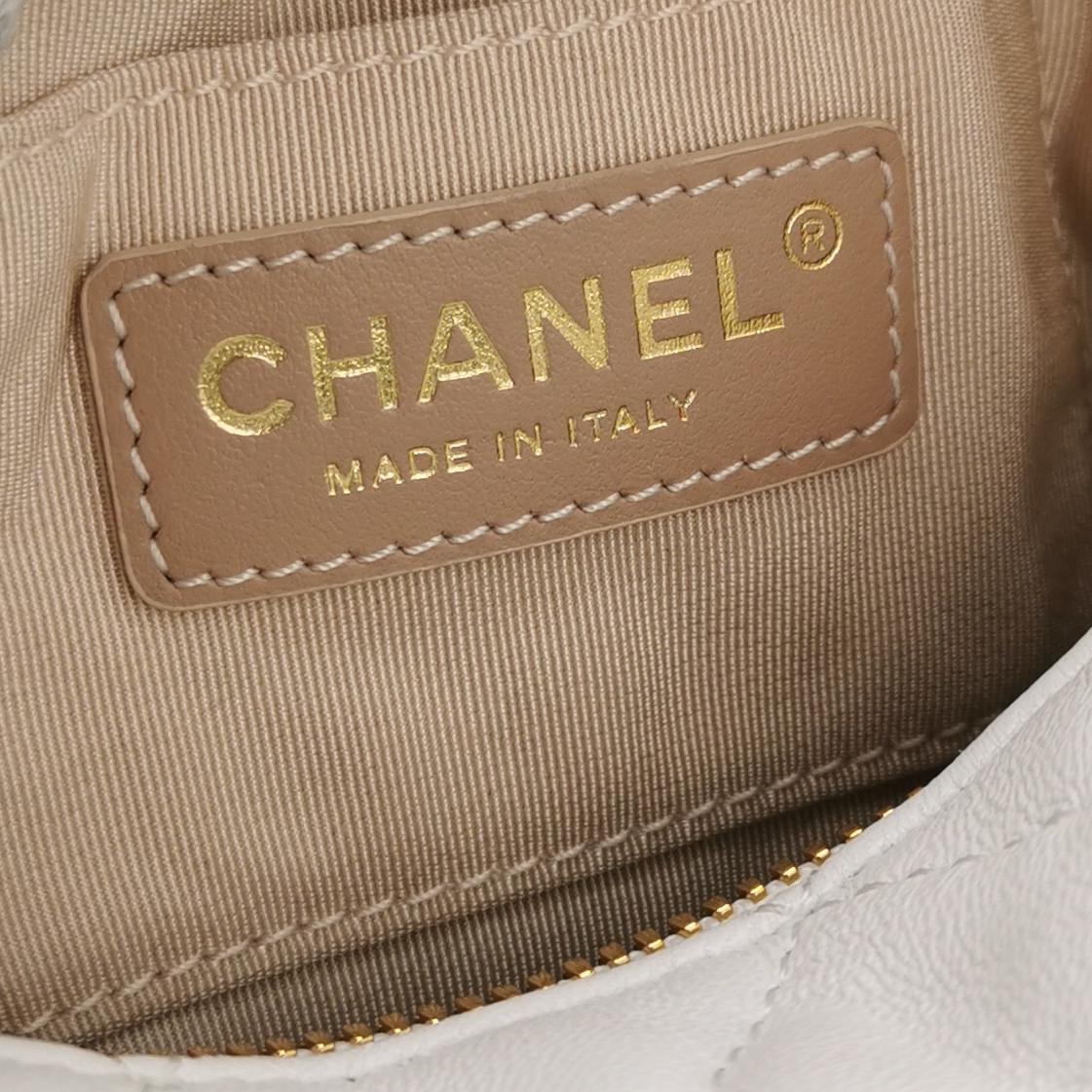 CHANEL PERFECT MEETING HOBO