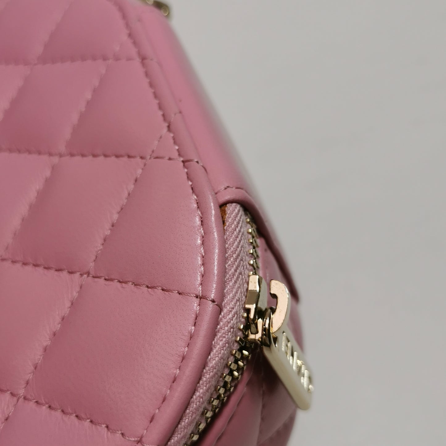 CHANEL MINI ROUND VANITY BAG
