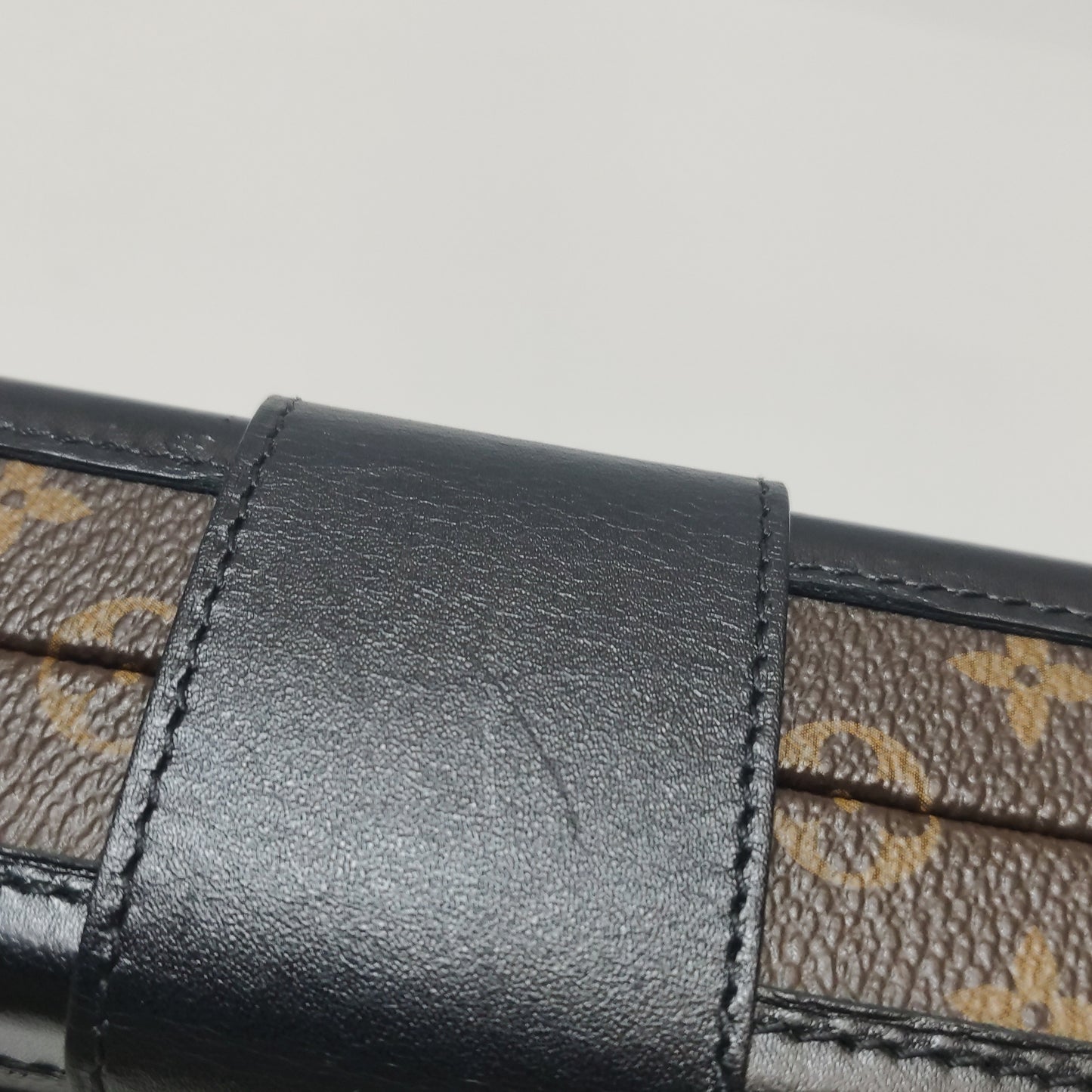 LOUIS VUITTON PETITE MALLE