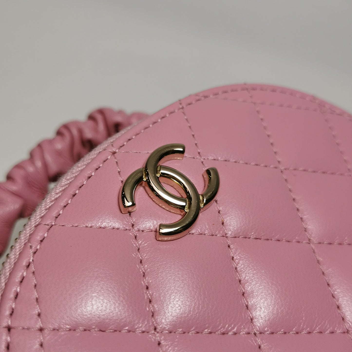 CHANEL MINI ROUND VANITY BAG