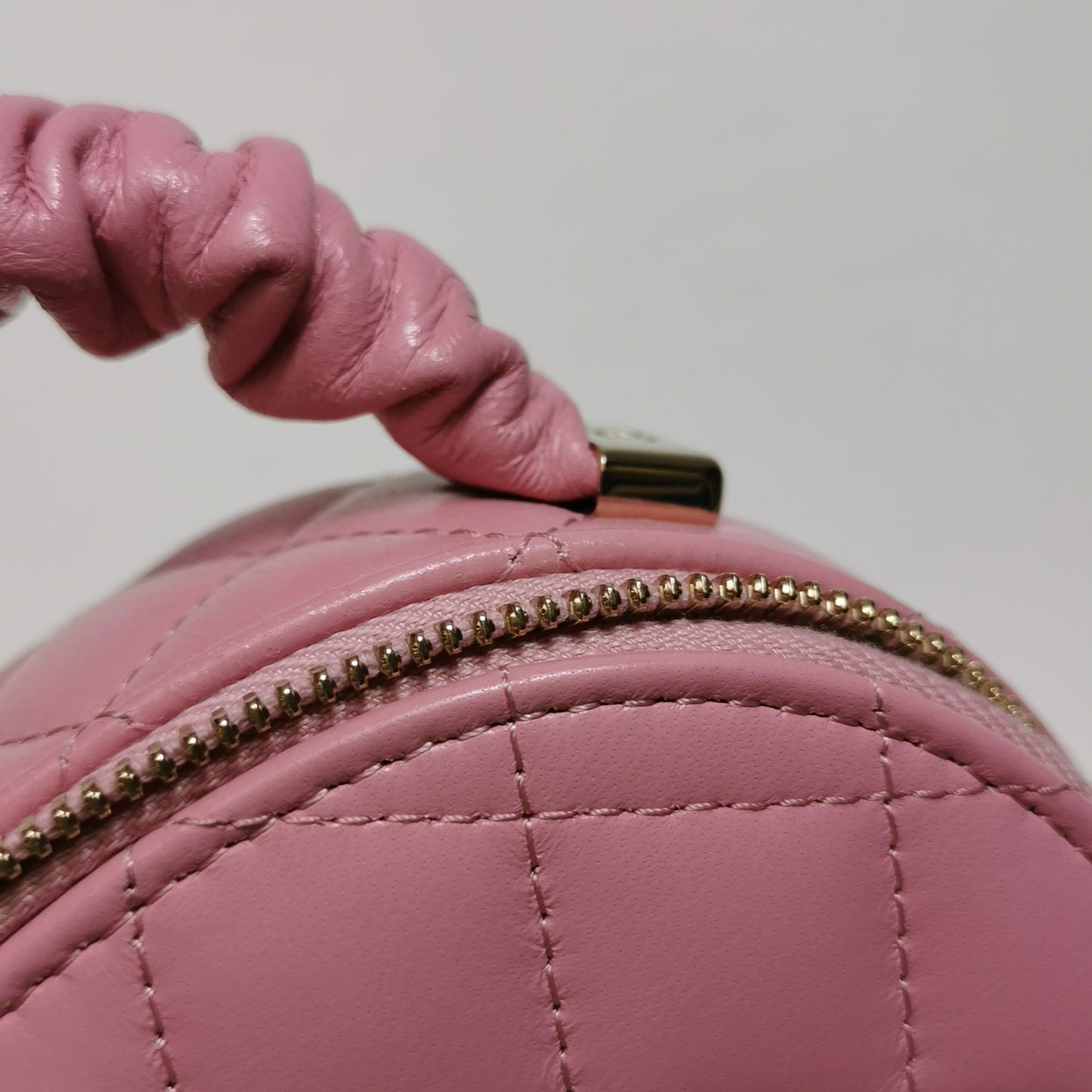 CHANEL MINI ROUND VANITY BAG